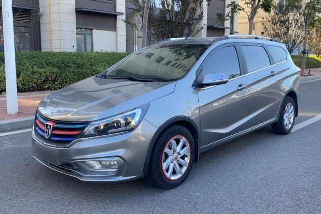 Used Baojun 310W 2017 1.5L Manual Fashion Model China V