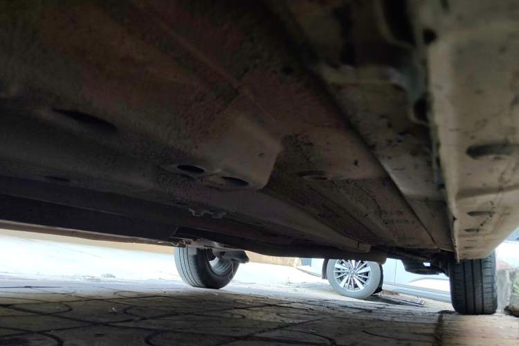 Used Baojun 310W 2017 1.5L Manual Fashion Model China V Chassis Front Left