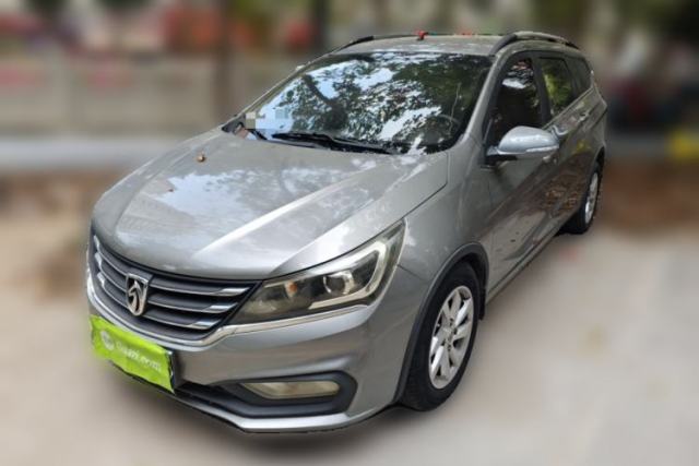Used Baojun 310W 2017 1.5L Manual Fashion Model China V