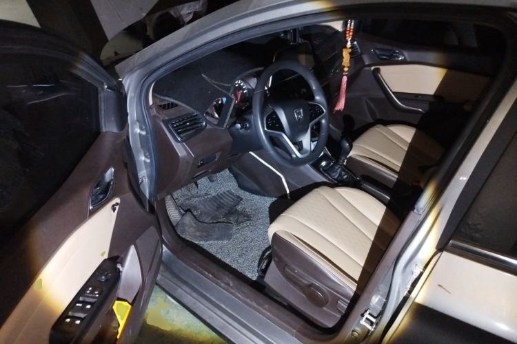 Used Baojun 310W 2017 1.5L Manual Fashion Edition China VI Driver Seat