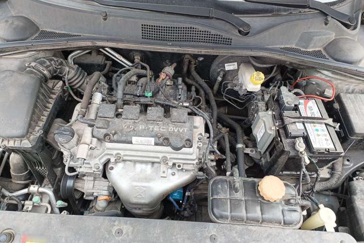 Used Baojun 310W 2017 1.5L Manual Fashion Model China V Engine Bay