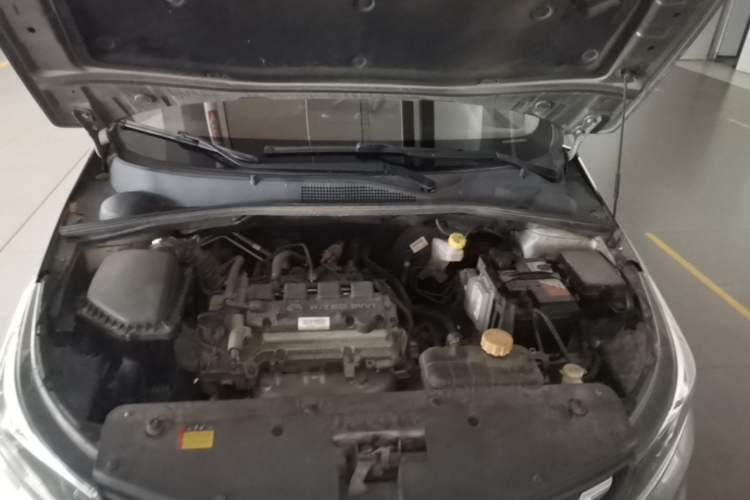 Used Baojun 310W 2017 1.5L Manual Comfort Version China V Engine Bay