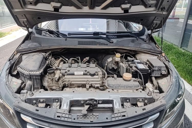 Used Baojun 310W 2017 1.5L Manual Fashion Model China V Engine Bay