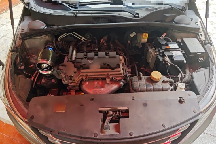 Used Baojun 310W 2017 1.5L Manual Fashion Model China V Engine Bay