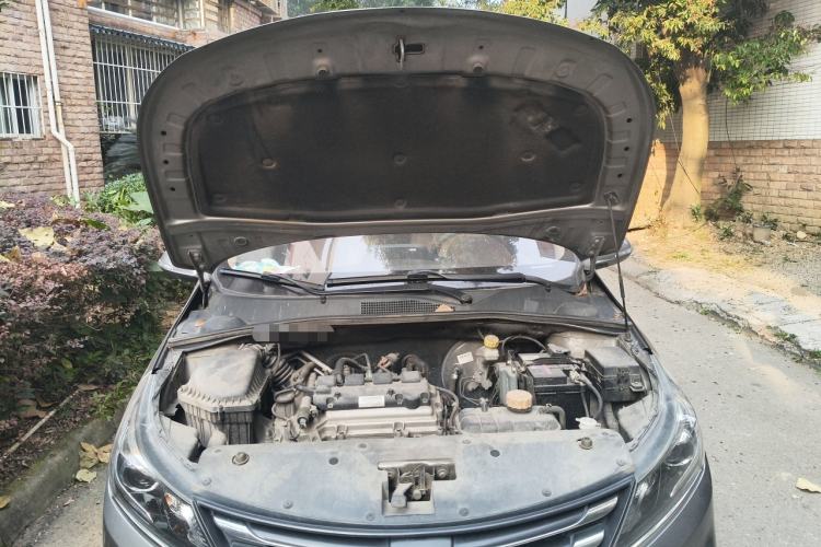 Used Baojun 310W 2017 1.5L Manual Fashion Model China V Engine Bay