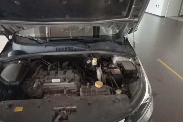Used Baojun 310W 2017 1.5L Manual Comfort Version China V Engine Bay Left