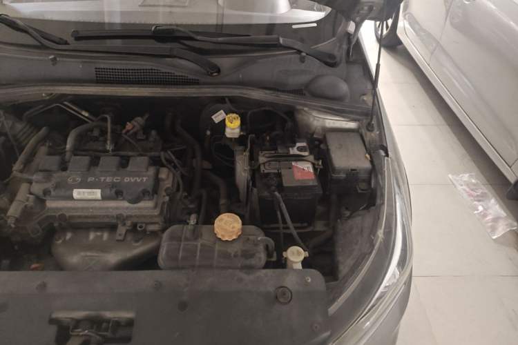 Used Baojun 310W 2017 1.5L Manual Comfort Version China V Engine Bay Left