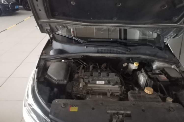 Used Baojun 310W 2017 1.5L Manual Comfort Version China V Engine Bay Right