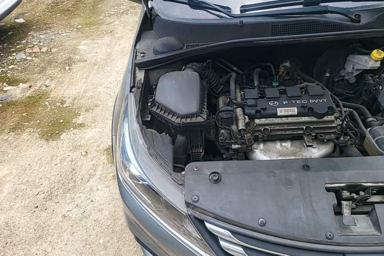 Used Baojun 310W 2017 1.5L Manual Comfort Version China V Engine Bay Right