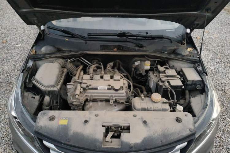 Used Baojun 310W 2017 1.5L Manual Comfort Version China V Engine Bay