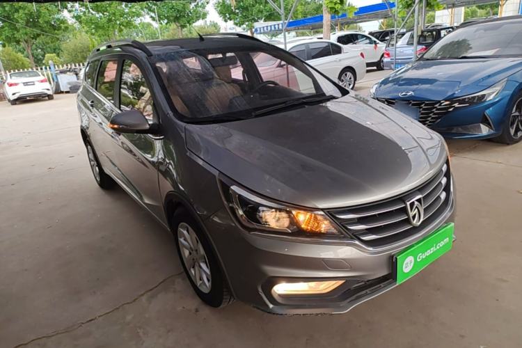 Used Baojun 310W 2017 1.5L Manual Fashion Model China V Exterior 1