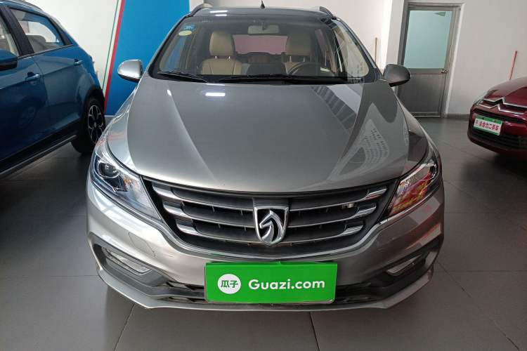 Used Baojun 310W 2017 1.5L Manual Comfort Version China V Exterior 1