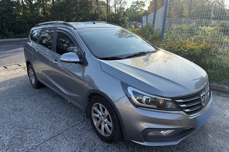 Used Baojun 310W 2017 1.5L Manual Fashion Model China V Exterior 2