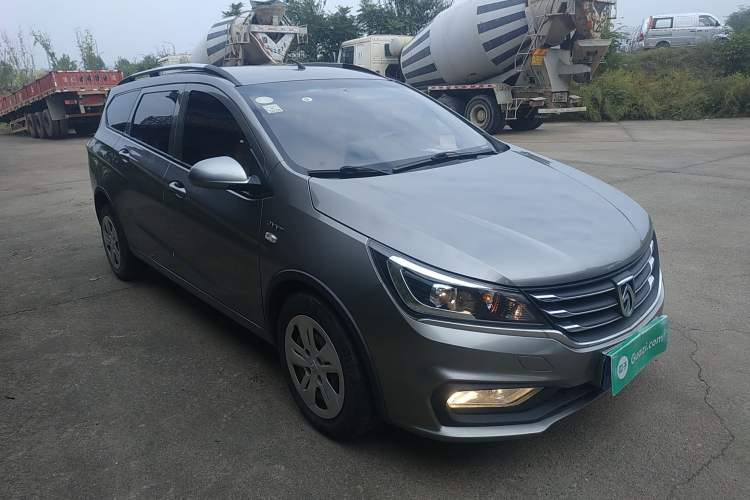 Used Baojun 310W 2017 1.5L Manual Comfort Version China V Exterior 2