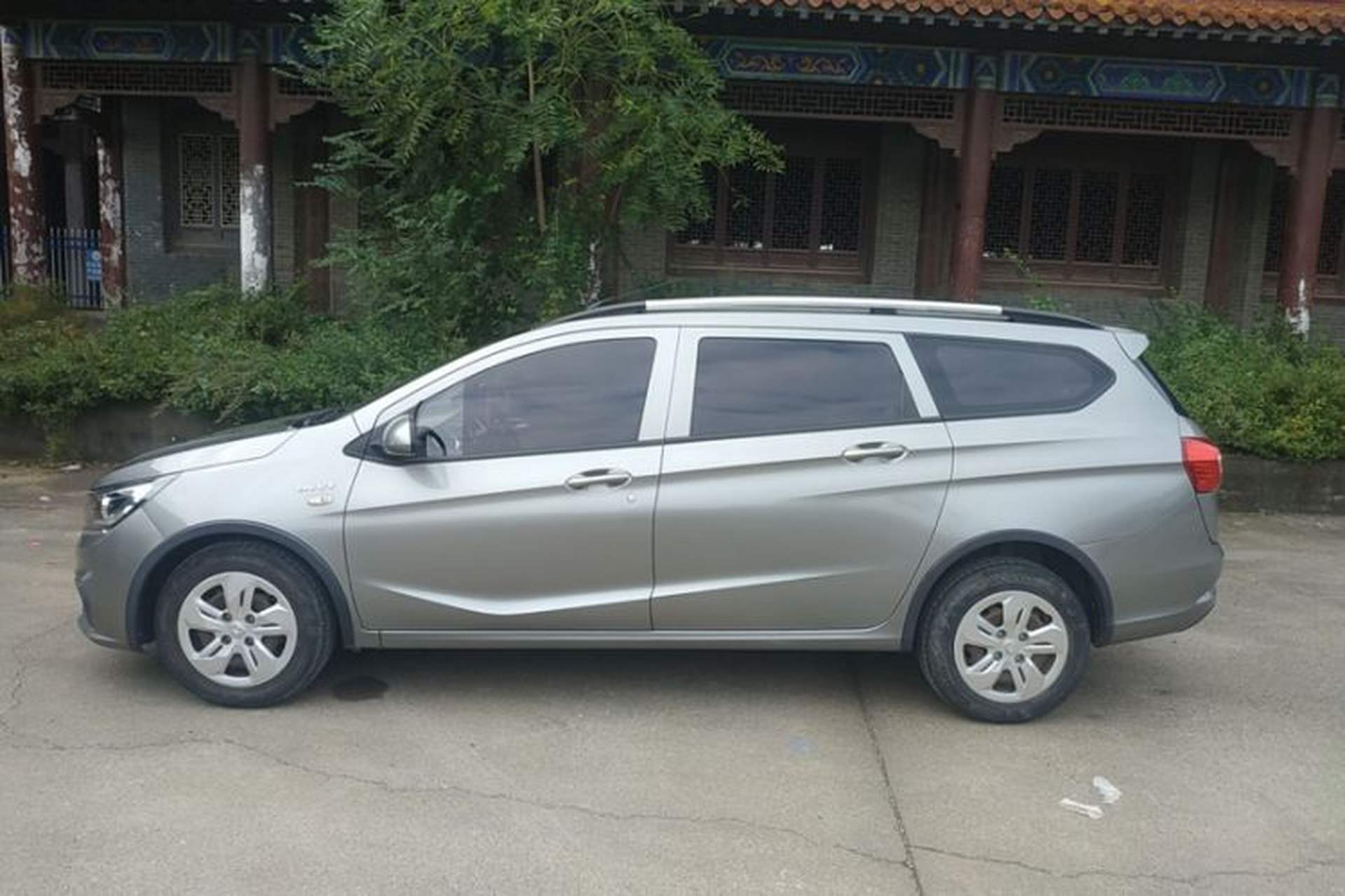 Used Baojun 310W 2017 1.5L Manual Comfort Version China V Exterior 3