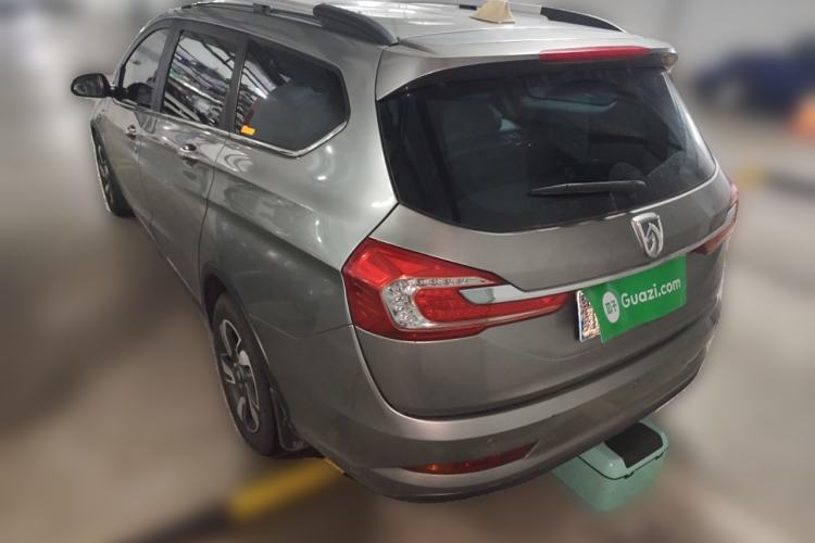 Used Baojun 310W 2017 1.5L Manual Luxury Version China VI Exterior 3