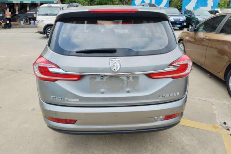 Used Baojun 310W 2017 1.5L Manual Fashion Model China V Exterior 4