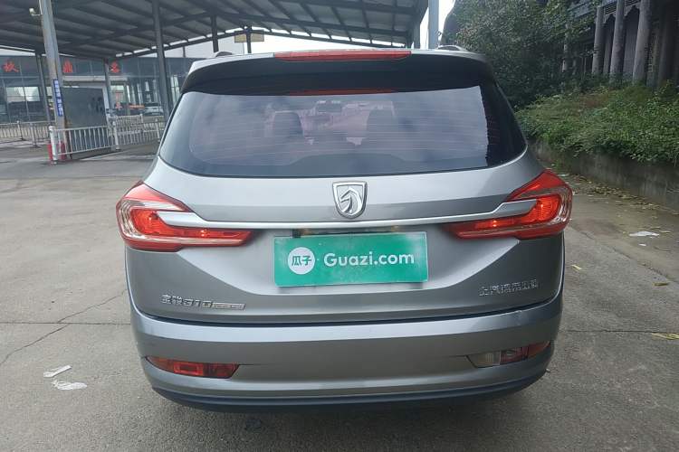 Used Baojun 310W 2017 1.5L Manual Comfort Version China V Exterior 4