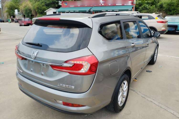 Used Baojun 310W 2017 1.5L Manual Fashion Model China V Exterior 5