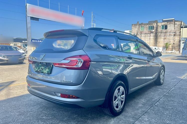 Used Baojun 310W 2017 1.5L Manual Comfort Version China V Exterior 5
