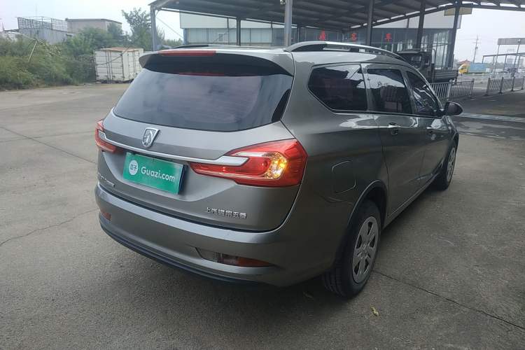 Used Baojun 310W 2017 1.5L Manual Comfort Version China V Exterior 5