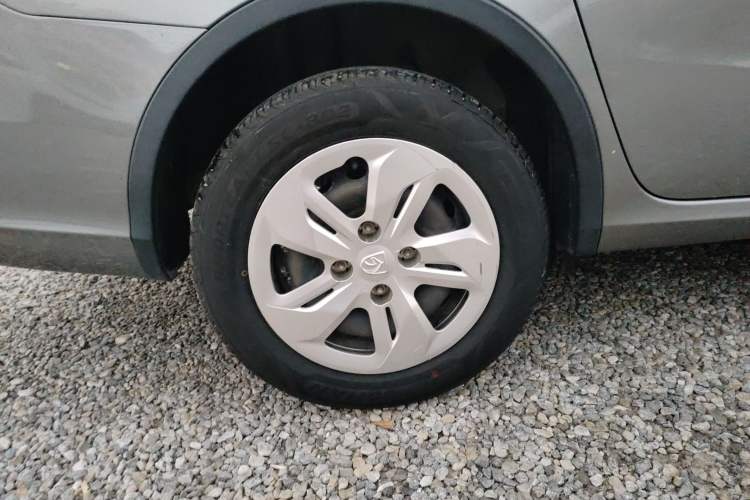 Used Baojun 310W 2017 1.5L Manual Comfort Version China V Exterior 8