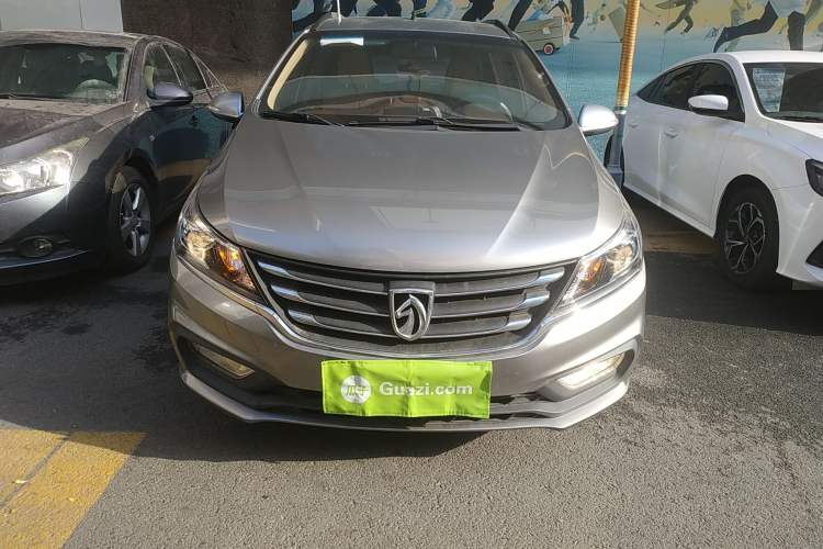 Used Baojun 310W 2017 1.5L Manual Fashion Model China V Front