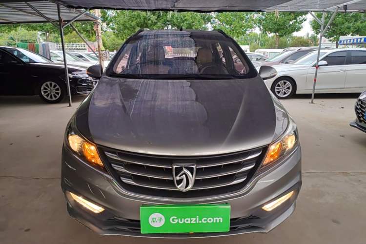 Used Baojun 310W 2017 1.5L Manual Fashion Model China V Front