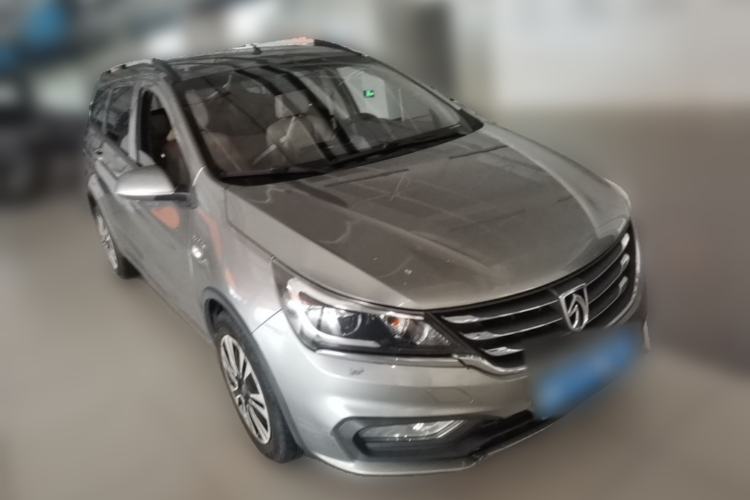 Used Baojun 310W 2017 1.5L Manual Comfort Version China V Front Right 45 Deg