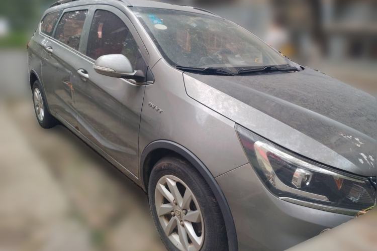 Used Baojun 310W 2017 1.5L Manual Fashion Model China V Front Right 45 Deg