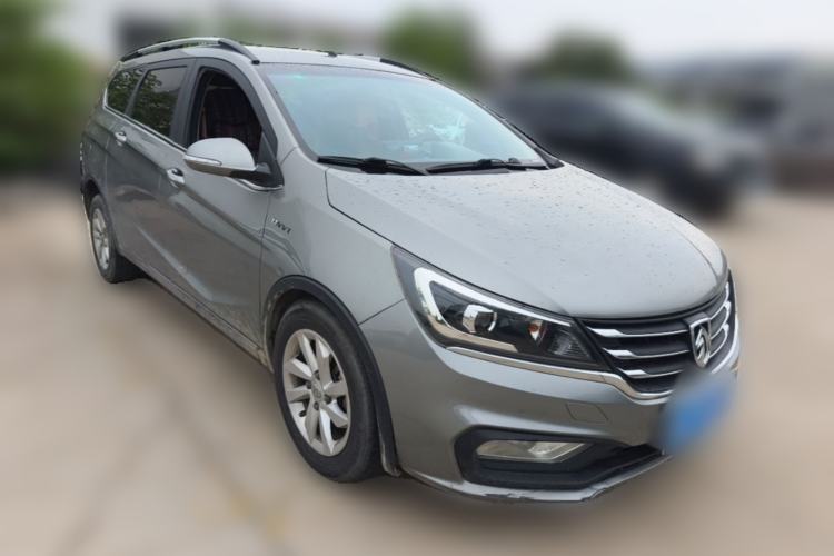 Used Baojun 310W 2017 1.5L Manual Fashion Model China V Front Right 45 Deg