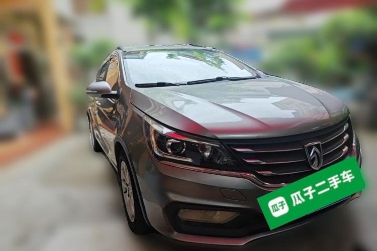 Used Baojun 310W 2017 1.5L Manual Fashion Model China V Front Right 45 Deg