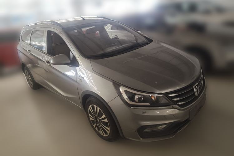Used Baojun 310W 2017 1.5L Manual Comfort Version China V Front Right 45 Deg