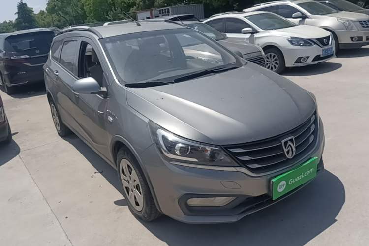 Used Baojun 310W 2017 1.5L Manual Comfort Version China V Front Right 45 Deg