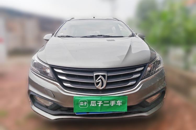 Used Baojun 310W 2017 1.5L Manual Fashion Model China V Front