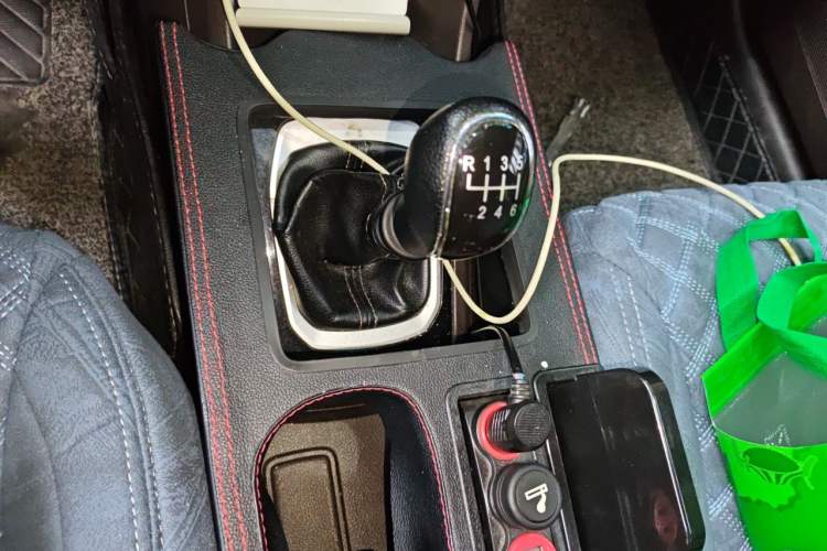 Used Baojun 310W 2017 1.5L Manual Comfort Version China V Gear Lever