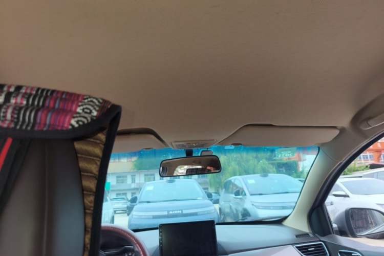 Used Baojun 310W 2017 1.5L Manual Fashion Model China V Headliner