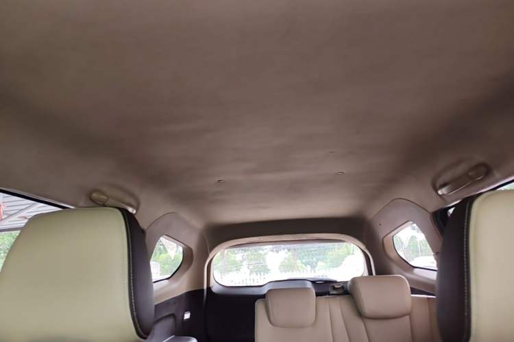 Used Baojun 310W 2017 1.5L Manual Fashion Model China V Headliner
