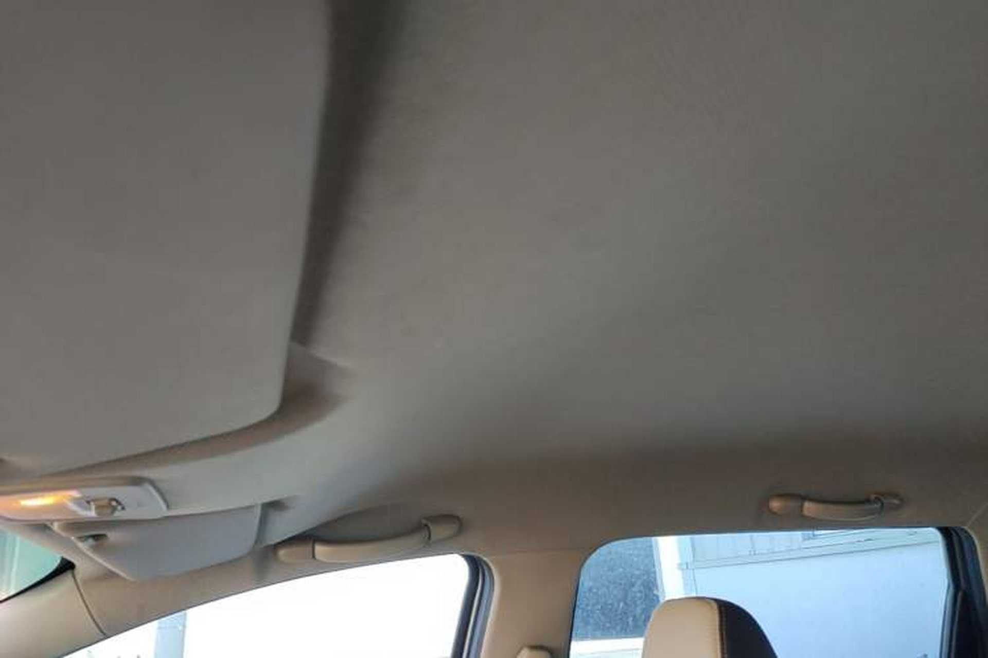 Used Baojun 310W 2017 1.5L Manual Fashion Model China V Headliner
