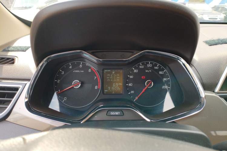 Used Baojun 310W 2017 1.5L Manual Fashion Model China V Instrument Cluster