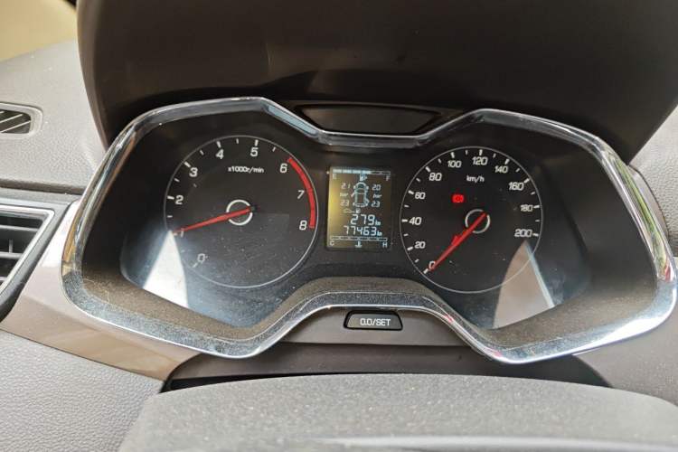 Used Baojun 310W 2017 1.5L Manual Fashion Model China V Instrument Cluster