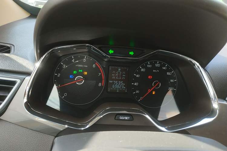 Used Baojun 310W 2017 1.5L Manual Fashion Model China V Instrument Cluster