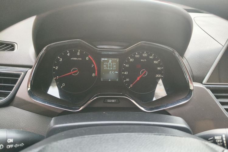 Used Baojun 310W 2017 1.5L Manual Fashion Model China V Instrument Cluster