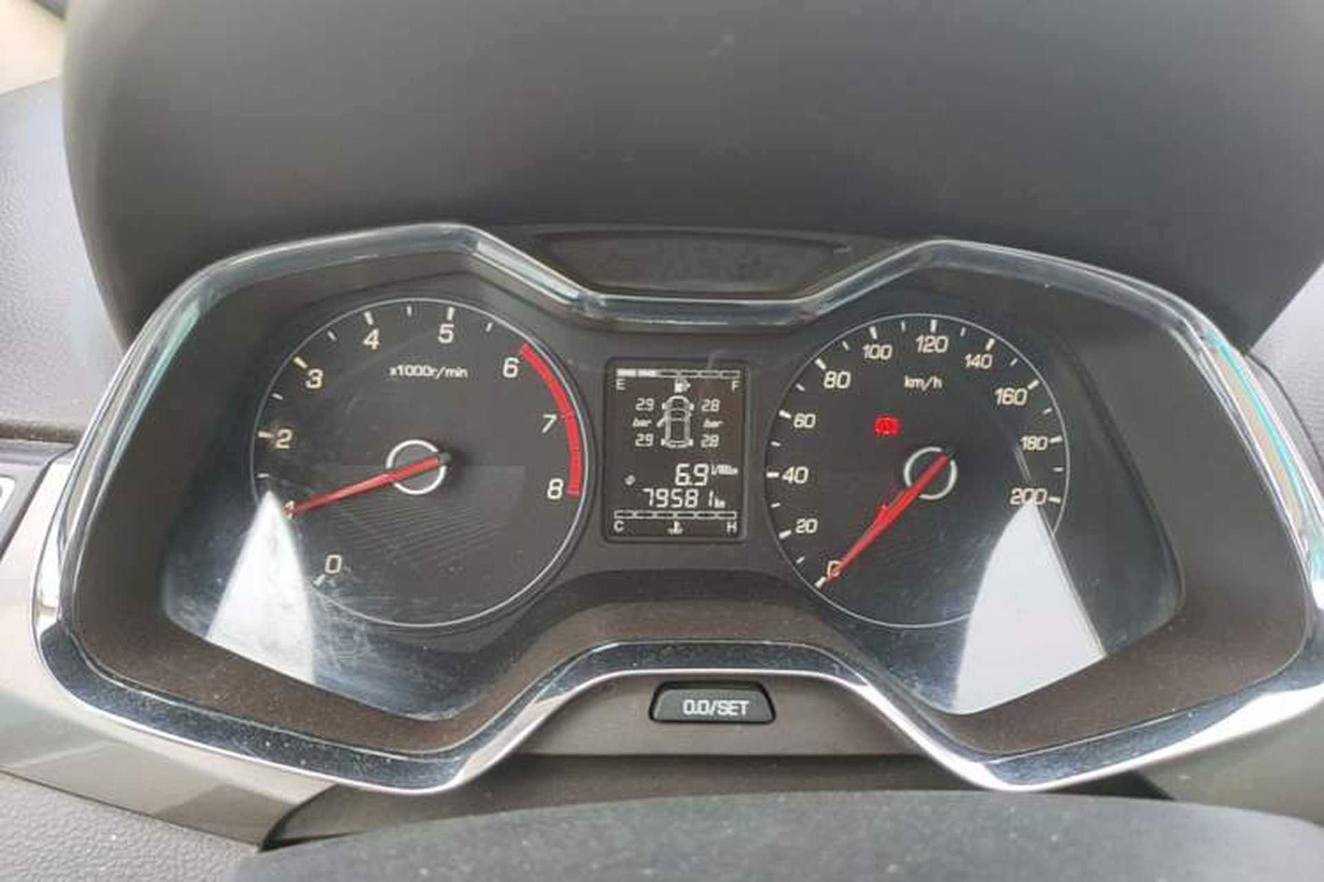 Used Baojun 310W 2017 1.5L Manual Fashion Model China V Instrument Cluster