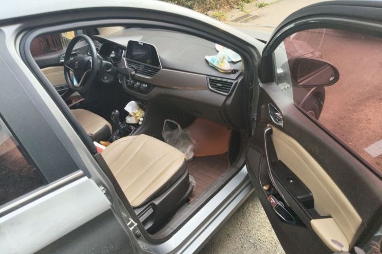 Used Baojun 310W 2017 1.5L Manual Fashion Model China V Interior 2