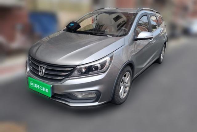 Used Baojun 310W 2017 1.5L Manual Fashion Model China V