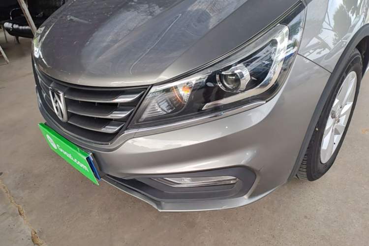 Used Baojun 310W 2017 1.5L Manual Fashion Model China V Left Front Headlight