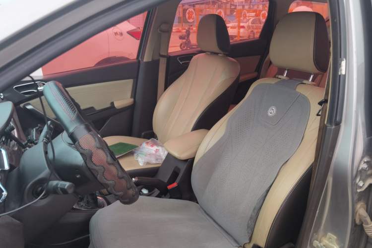 Used Baojun 310W 2017 1.5L Manual Fashion Model China V Left Front Seat