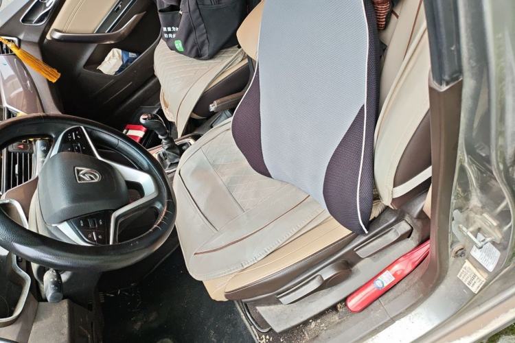Used Baojun 310W 2017 1.5L Manual Fashion Model China V Left Front Seat