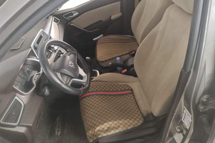 Used Baojun 310W 2017 1.5L Manual Comfort Version China V Left Front Seat